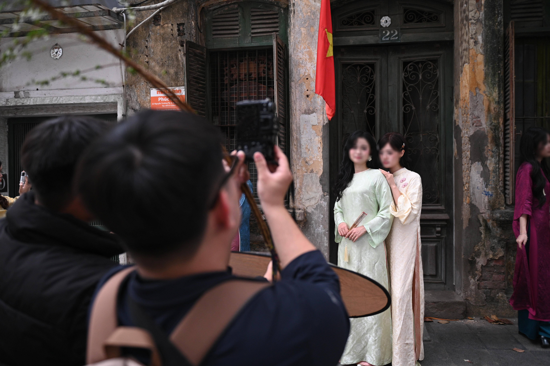 Ng&ocirc;i nh&agrave; khổ nhất phố cổ H&agrave; Nội ng&agrave;y gi&aacute;p Tết- Ảnh 5.