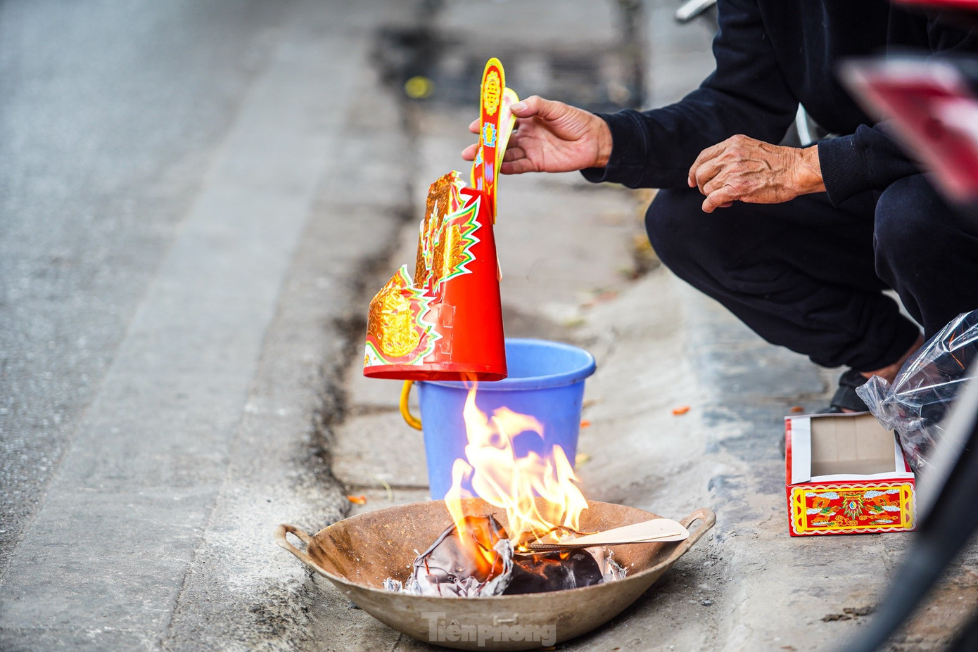 C&oacute; hai ng&agrave;y đại c&aacute;t, 9 khung giờ v&agrave;ng để c&uacute;ng &ocirc;ng C&ocirc;ng &ocirc;ng T&aacute;o năm 2026- Ảnh 1.