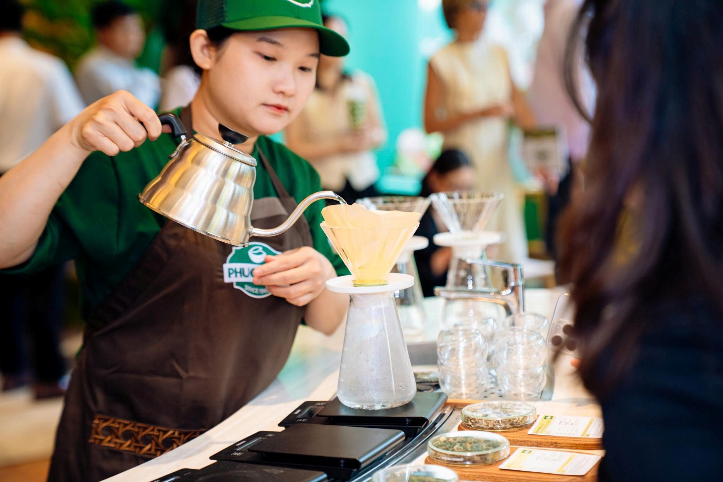 V&igrave; sao Ph&uacute;c Long Dragon 82 H&agrave;ng Điếu đang được giới trẻ H&agrave; Nội ch&uacute; &yacute;?- Ảnh 3.