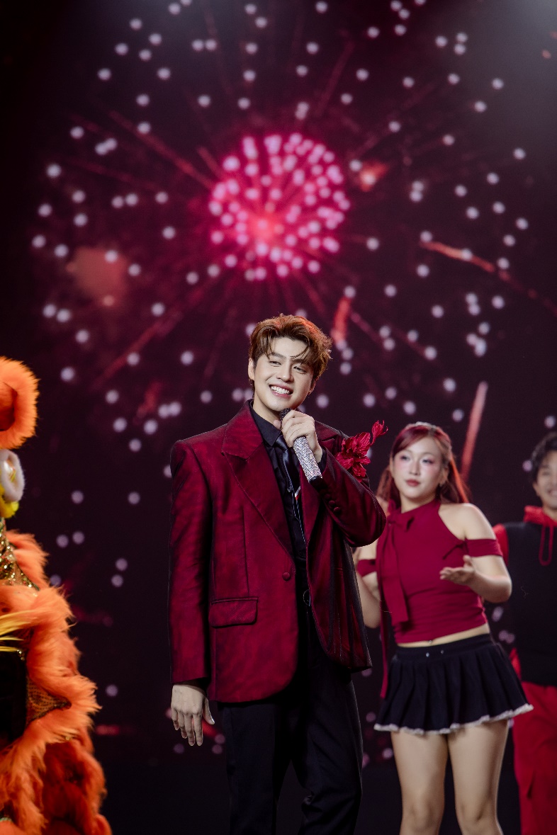 Noo Phước Thịnh - &ldquo;người giữ lửa&rdquo; Tết Việt tại Gala nhạc Việt 2026- Ảnh 6.