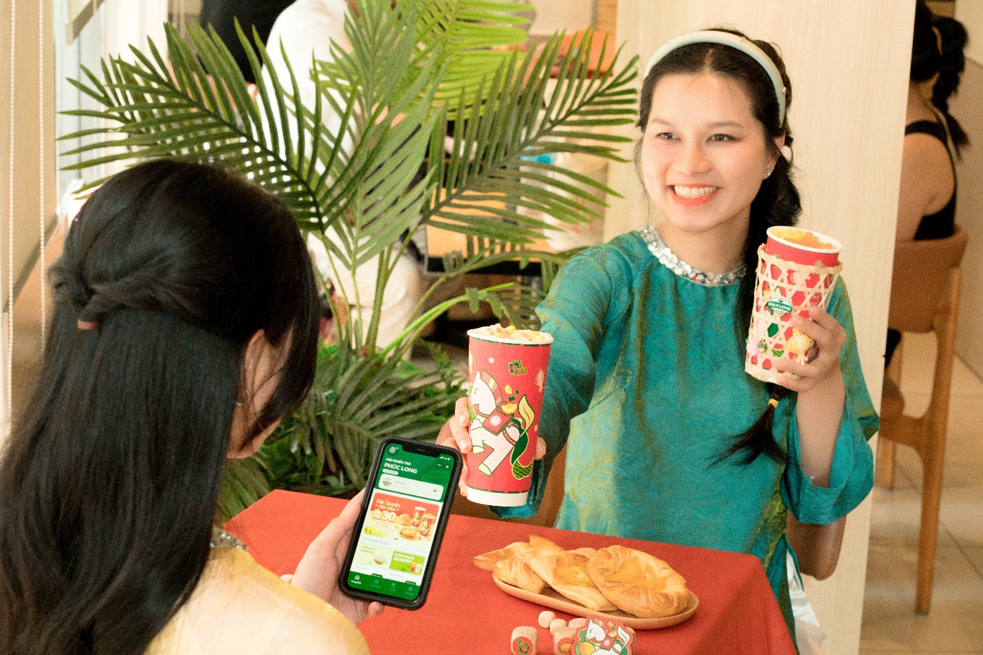 V&igrave; sao Ph&uacute;c Long Dragon 82 H&agrave;ng Điếu đang được giới trẻ H&agrave; Nội ch&uacute; &yacute;?- Ảnh 7.