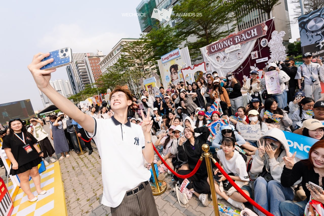 Ch&ugrave;m ảnh: &ldquo;Đặc quyền&rdquo; d&agrave;nh cho c&aacute;c fandom tại Gala WeChoice Awards 2025, xuất hiện &ldquo;s&iacute;t rịt&rdquo; trước giờ G- Ảnh 5.