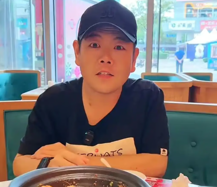 Cuộc đời buồn hiện tại của cậu b&eacute; &ldquo;th&aacute;nh meme&rdquo; nổi tiếng Trung Quốc- Ảnh 4.