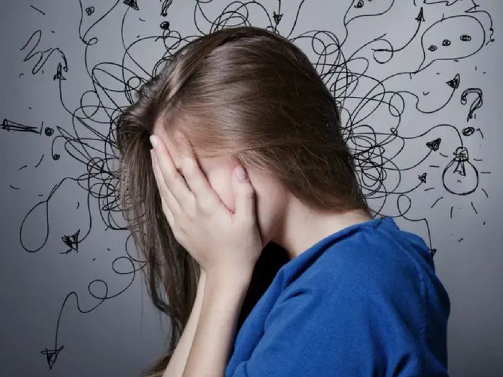 D&ugrave; kh&ocirc;ng thức khuya nhưng h&agrave;ng ng&agrave;y vẫn l&agrave;m 5 việc n&agrave;y th&igrave; chẳng mấy m&agrave; gi&agrave;, collagen mất dần khiến chị em 30 tuổi tr&ocirc;ng như 50- Ảnh 4.