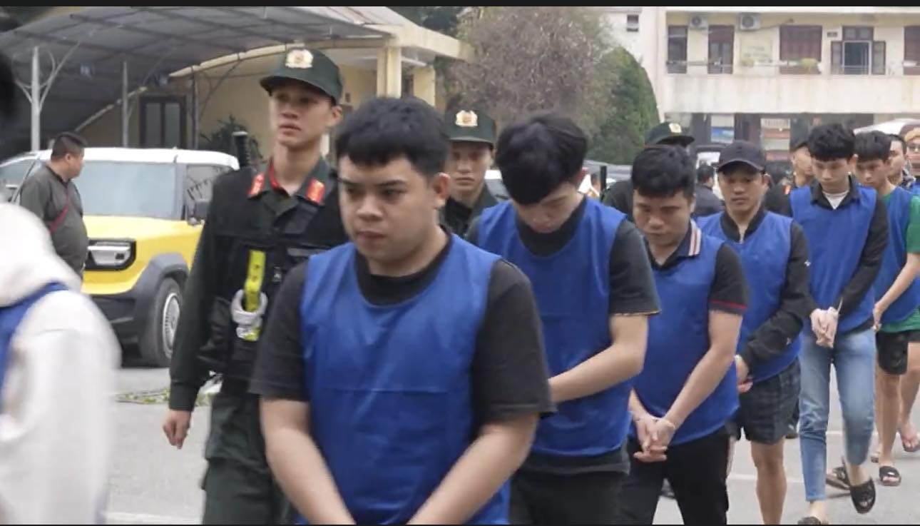 H&igrave;nh ảnh di l&yacute; 68 "doanh nh&acirc;n th&agrave;nh đạt" về C&ocirc;ng an tỉnh Cao Bằng- Ảnh 2.