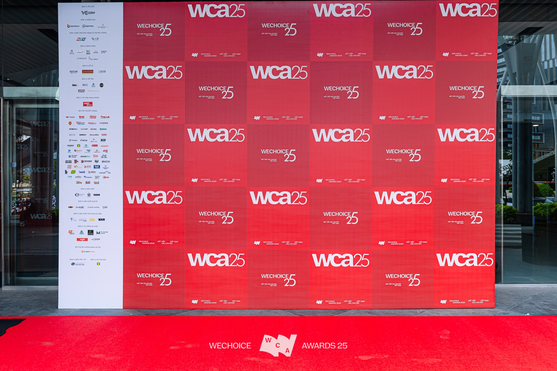 Loạt visual b&ugrave;ng nổ của d&agrave;n trai xinh, g&aacute;i đẹp tr&ecirc;n thảm đỏ WeChoice Awards 2025!- Ảnh 18.