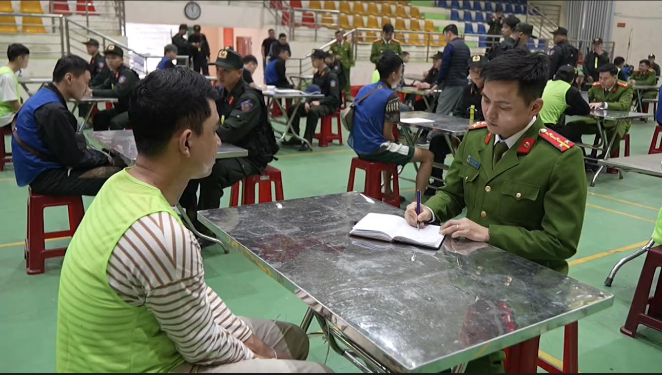 H&igrave;nh ảnh di l&yacute; 68 "doanh nh&acirc;n th&agrave;nh đạt" về C&ocirc;ng an tỉnh Cao Bằng- Ảnh 9.