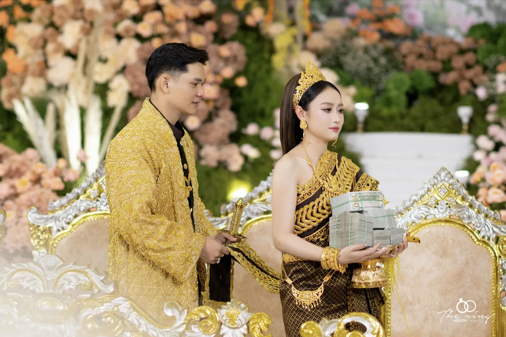 Ng&atilde; ngửa trước h&igrave;nh ảnh sau đ&aacute;m cưới của ch&uacute; rể Campuchia lấy vợ T&acirc;y Ninh: "Tổng t&agrave;i" ngh&igrave;n tỷ sao lại thế n&agrave;y?- Ảnh 4.