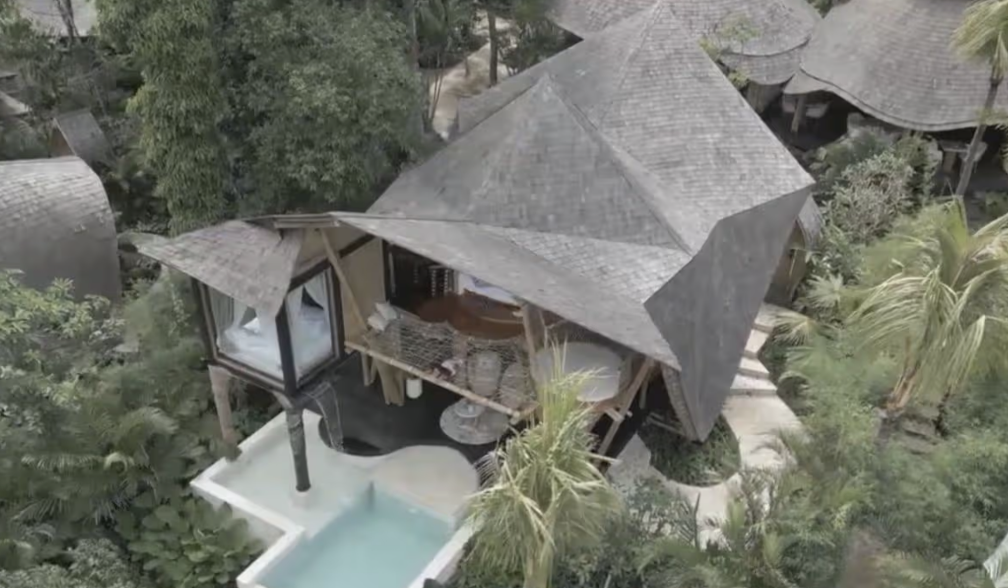 Kỷ niệm 38 năm ng&agrave;y cưới h&oacute;a thảm họa: Du kh&aacute;ch kể lại trải nghiệm &aacute;c mộng ở 1 resort rất nổi tiếng- Ảnh 1.