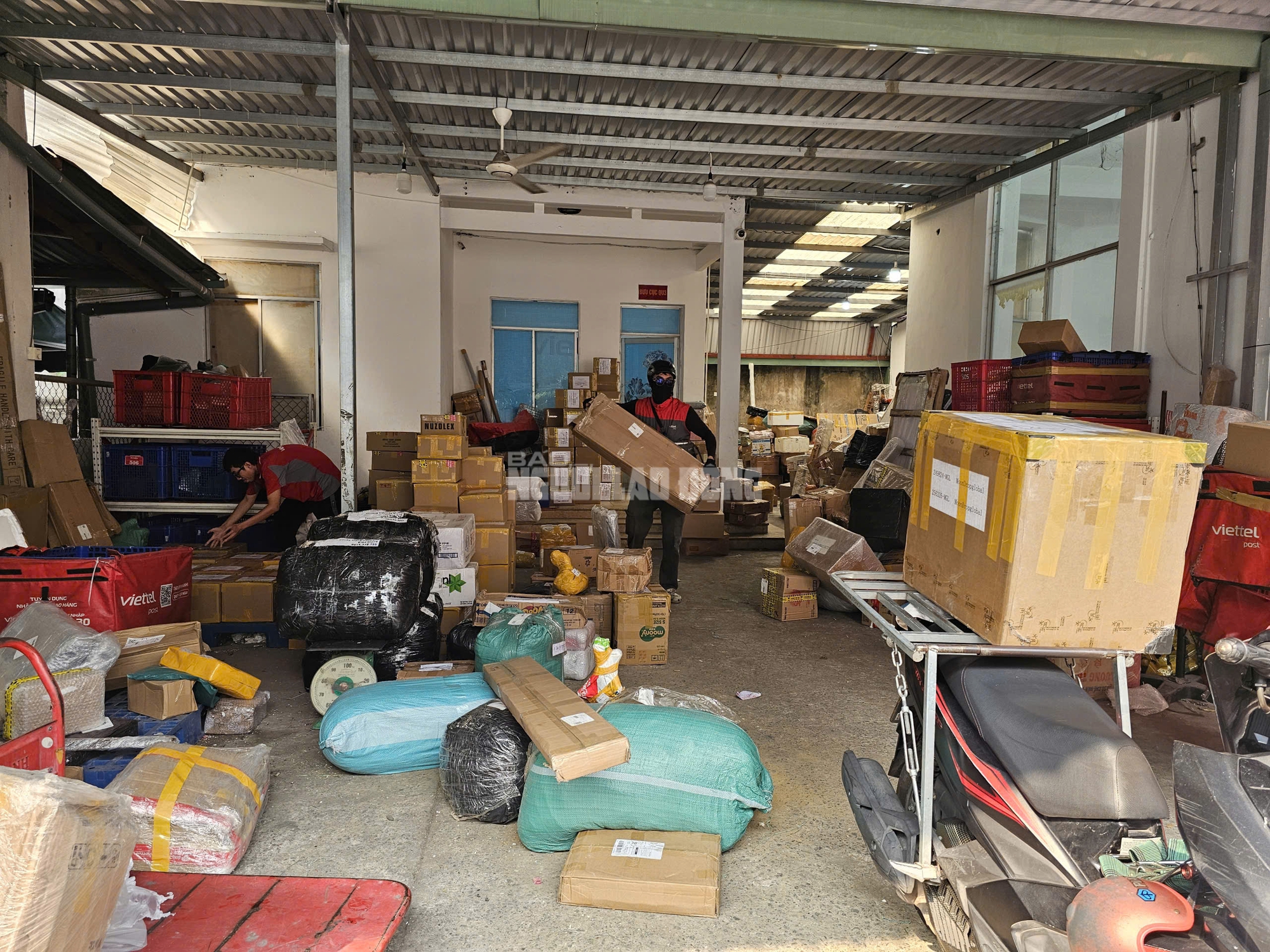 Những lưu &yacute; quan trọng khi mua h&agrave;ng online, gửi chuyển ph&aacute;t nhanh dịp cận Tết- Ảnh 1.