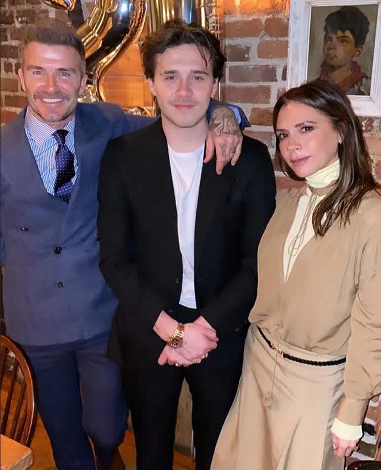 Th&ecirc;m 1 lần đau: Vợ chồng Brooklyn sắp nhận con nu&ocirc;i, người ch&aacute;u sẽ kh&ocirc;ng c&oacute; quan hệ g&igrave; với David Beckham v&agrave; Victoria- Ảnh 1.