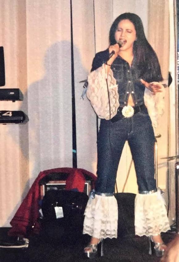 Cát-xê trăm triệu trong Vbiz không thiếu nhưng để dùng dao chặt cả khối vàng thì chỉ có một người- Ảnh 2.