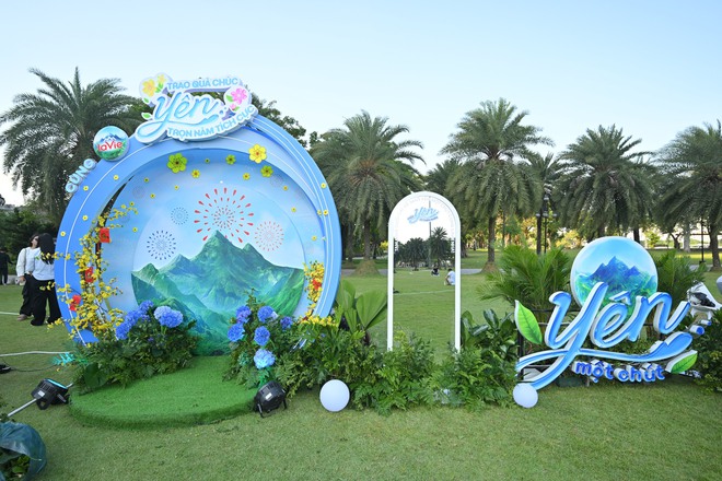 Đại sứ Ch&uacute;t Y&ecirc;n B&ugrave;i C&ocirc;ng Nam c&ugrave;ng d&agrave;n sao Gen Z "đổ bộ" Landmark 81: Kh&ocirc;ng gian &acirc;m nhạc ven s&ocirc;ng kh&ocirc;ng thể bỏ qua để Y&ecirc;n Một Ch&uacute;t- Ảnh 2.