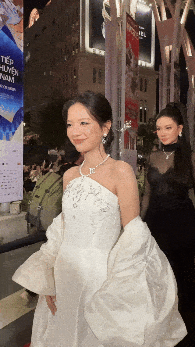 D&agrave;n sao Mưa Đỏ khoe visual ch&aacute;y kh&eacute;t tr&ecirc;n thảm đỏ WeChoice Awards 2025, Steven Nguyễn chấp hết mọi cam thường- Ảnh 7.