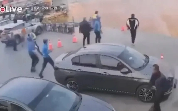 Kinh ho&agrave;ng: Trạm xăng c&ugrave;ng nhiều người bị 