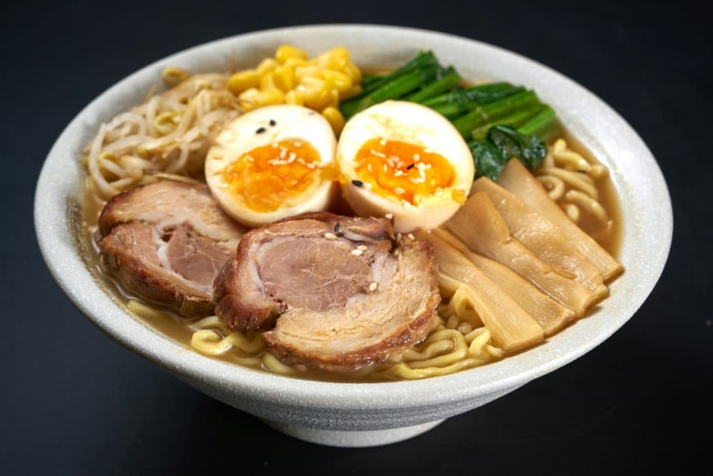 Chủ qu&aacute;n ramen... tự đấm v&agrave;o mặt m&igrave;nh để chiếm đoạt 1,7 triệu y&ecirc;n- Ảnh 2.
