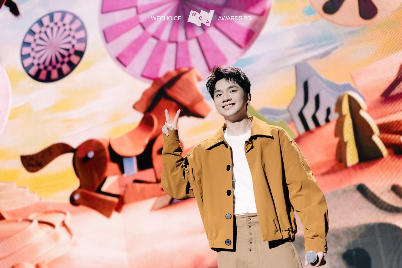 BigDaddy - Đức Ph&uacute;c xuất hiện l&agrave; thấy &ldquo;ch&aacute;y&rdquo;, CONGB - Vương B&igrave;nh "đẹp ph&aacute;t s&aacute;ng&rdquo; trong buổi tổng duyệt WeChoice Awards 2025- Ảnh 4.