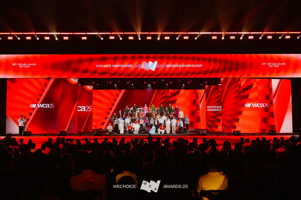 M&agrave;n xuất hiện đặc biệt của 12 cựu chiến binh tại đ&ecirc;m Gala WeChoice 2025 v&agrave; những ng&agrave;y s&aacute;ng tươi trong k&yacute; ức- Ảnh 4.