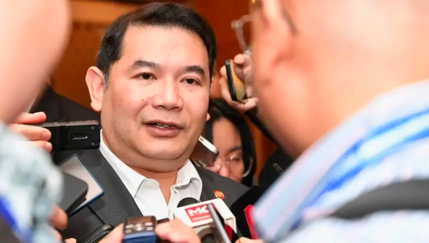 Lộ mặt người đ&agrave;n &ocirc;ng l&atilde;i gần 3 tỷ USD nhờ c&uacute; sốc từ bạc- Ảnh 1.