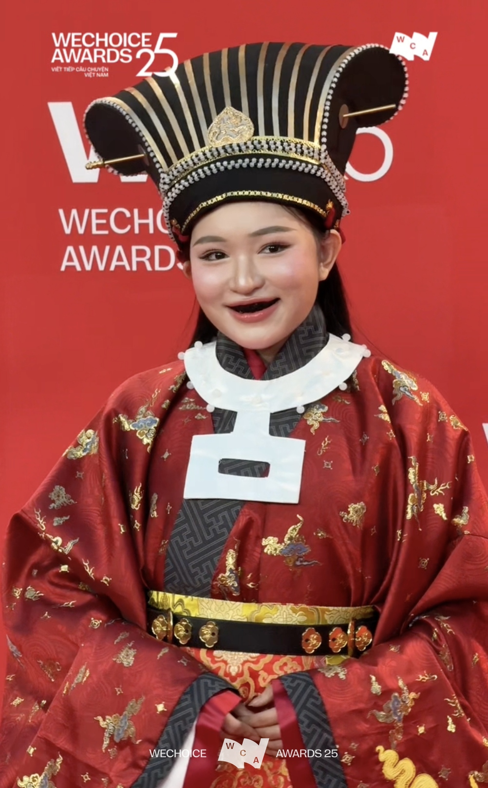 Loạt visual b&ugrave;ng nổ của d&agrave;n trai xinh, g&aacute;i đẹp tr&ecirc;n thảm đỏ WeChoice Awards 2025!- Ảnh 10.