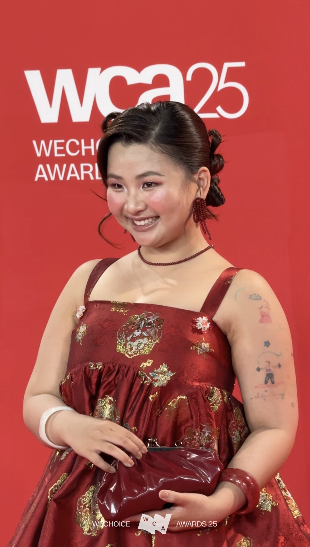 Loạt visual b&ugrave;ng nổ của d&agrave;n trai xinh, g&aacute;i đẹp tr&ecirc;n thảm đỏ WeChoice Awards 2025!- Ảnh 7.