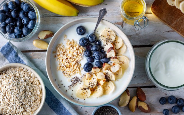 T&ocirc;i chăm chỉ ăn yến mạch v&agrave;o bữa s&aacute;ng suốt nhiều tuần&hellip; v&agrave; c&aacute;i kết đ&atilde; khiến t&ocirc;i "ng&atilde; ngửa"- Ảnh 4.