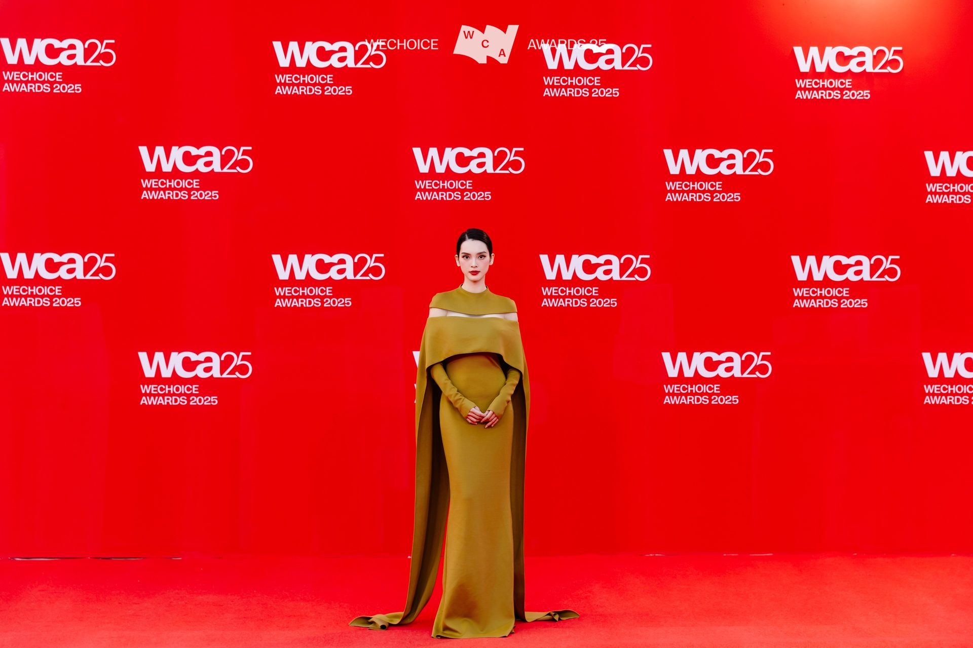 Loạt visual b&ugrave;ng nổ của d&agrave;n trai xinh, g&aacute;i đẹp tr&ecirc;n thảm đỏ WeChoice Awards 2025!- Ảnh 14.