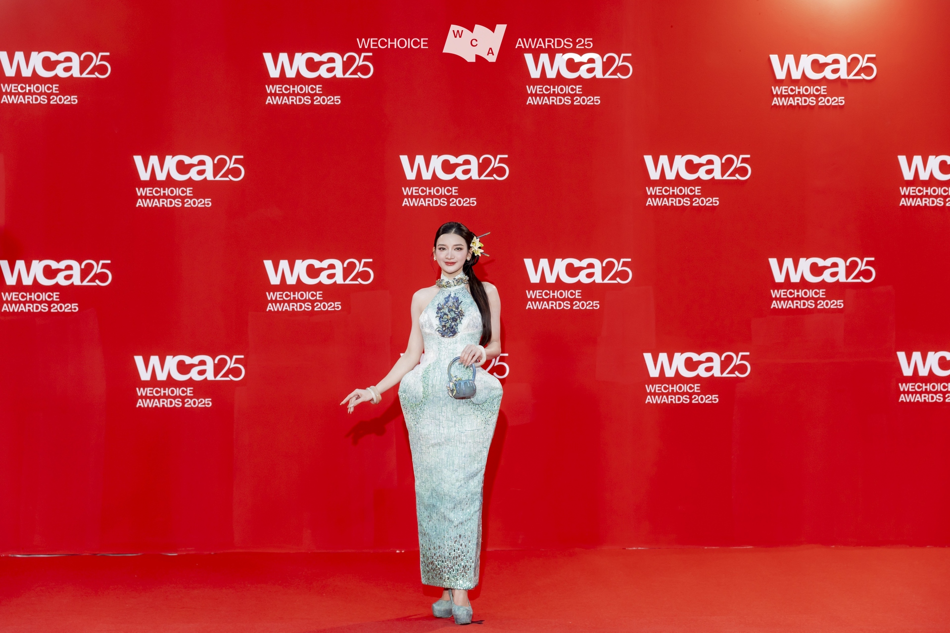 Loạt visual b&ugrave;ng nổ của d&agrave;n trai xinh, g&aacute;i đẹp tr&ecirc;n thảm đỏ WeChoice Awards 2025!- Ảnh 3.