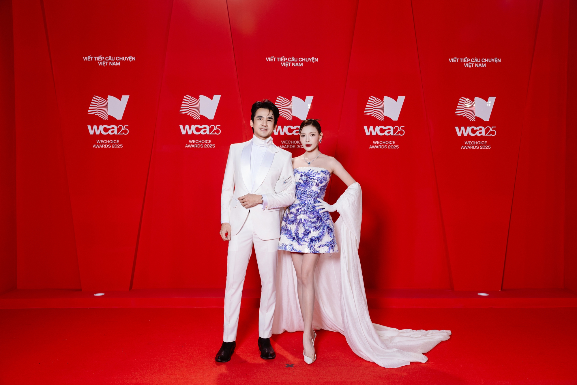 Loạt couple ở thảm đỏ WeChoice Awards: Diệu Nhi - Anh T&uacute; d&iacute;nh như keo, 1 cặp đ&ocirc;i nghi sắp cưới t&igrave;nh tứ- Ảnh 2.