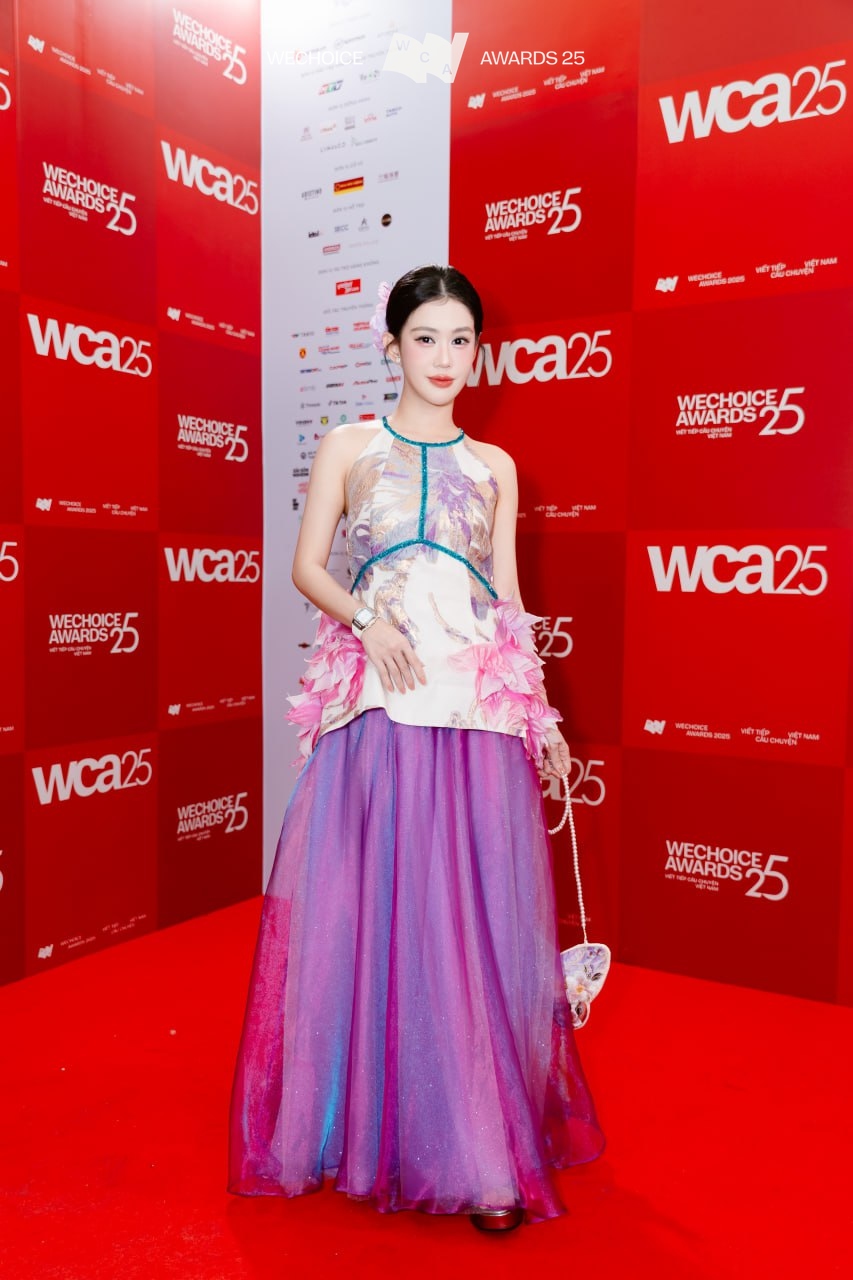 Xả loạt ảnh n&eacute;t căng của hội mỹ nh&acirc;n ở WeChoice Awards 2025: Xứng danh đại tiệc nhan sắc!- Ảnh 8.