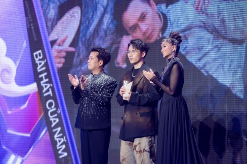 "C&uacute; đ&uacute;p" đỉnh n&oacute;c kịch trần của SOOBIN tại WeChoice Awards 2025- Ảnh 5.