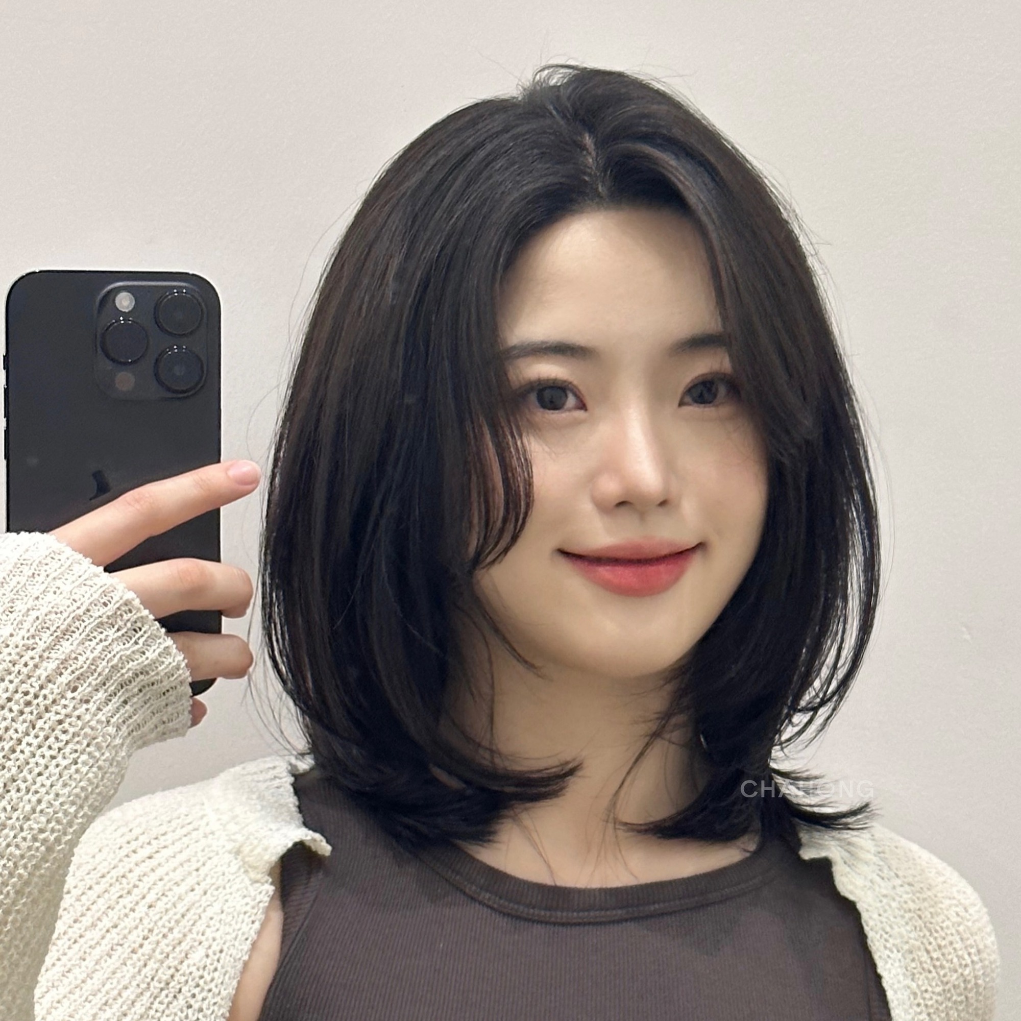 Suy cho c&ugrave;ng, t&oacute;c ngắn layer vẫn l&agrave; dễ &aacute;p dụng nhất v&agrave; 5 kiểu tuyệt đẹp n&ecirc;n cắt- Ảnh 7.