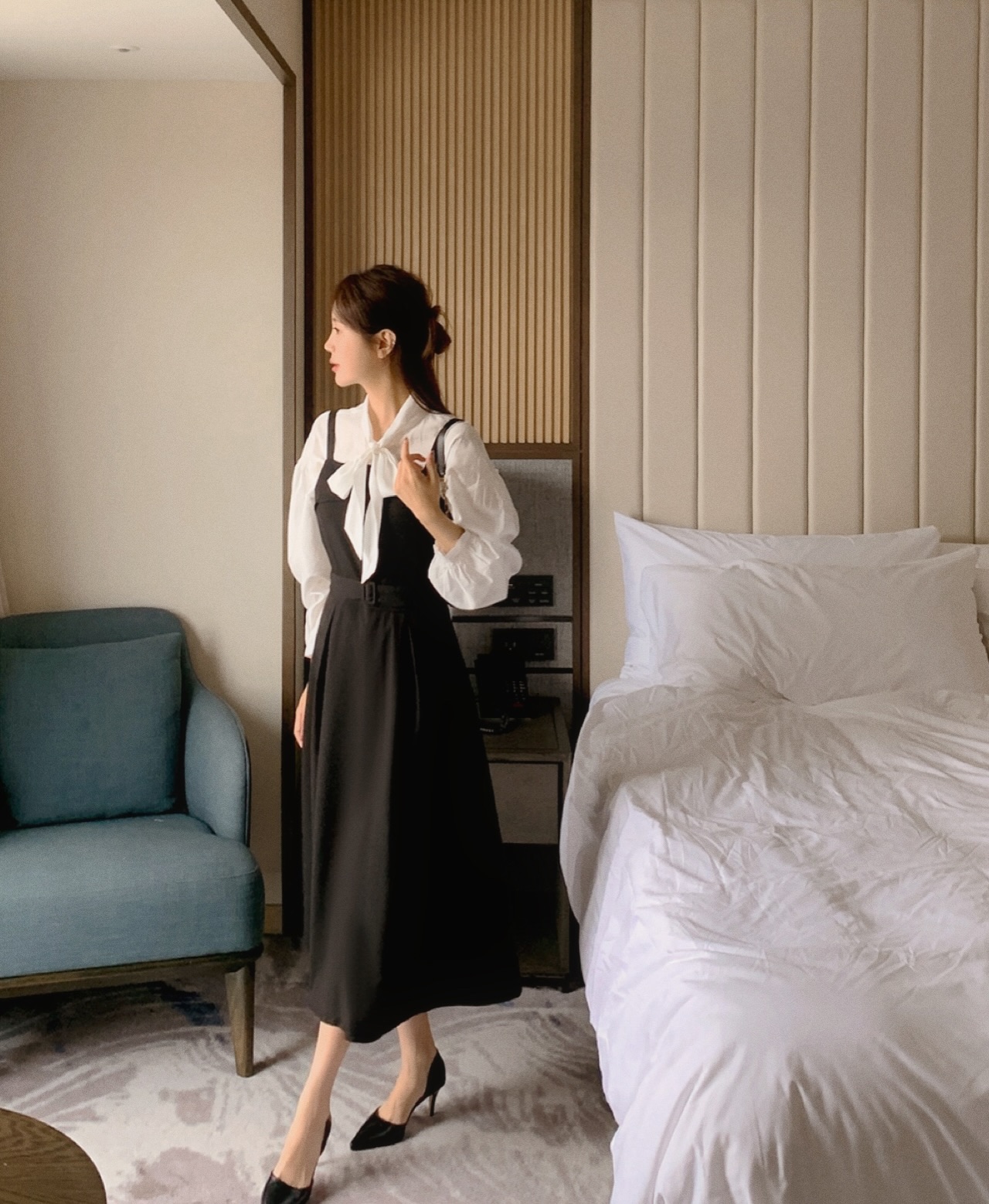 4 kiểu v&aacute;y liền trẻ trung v&agrave; ngọt ng&agrave;o cần c&oacute; trong m&ugrave;a xu&acirc;n- Ảnh 3.