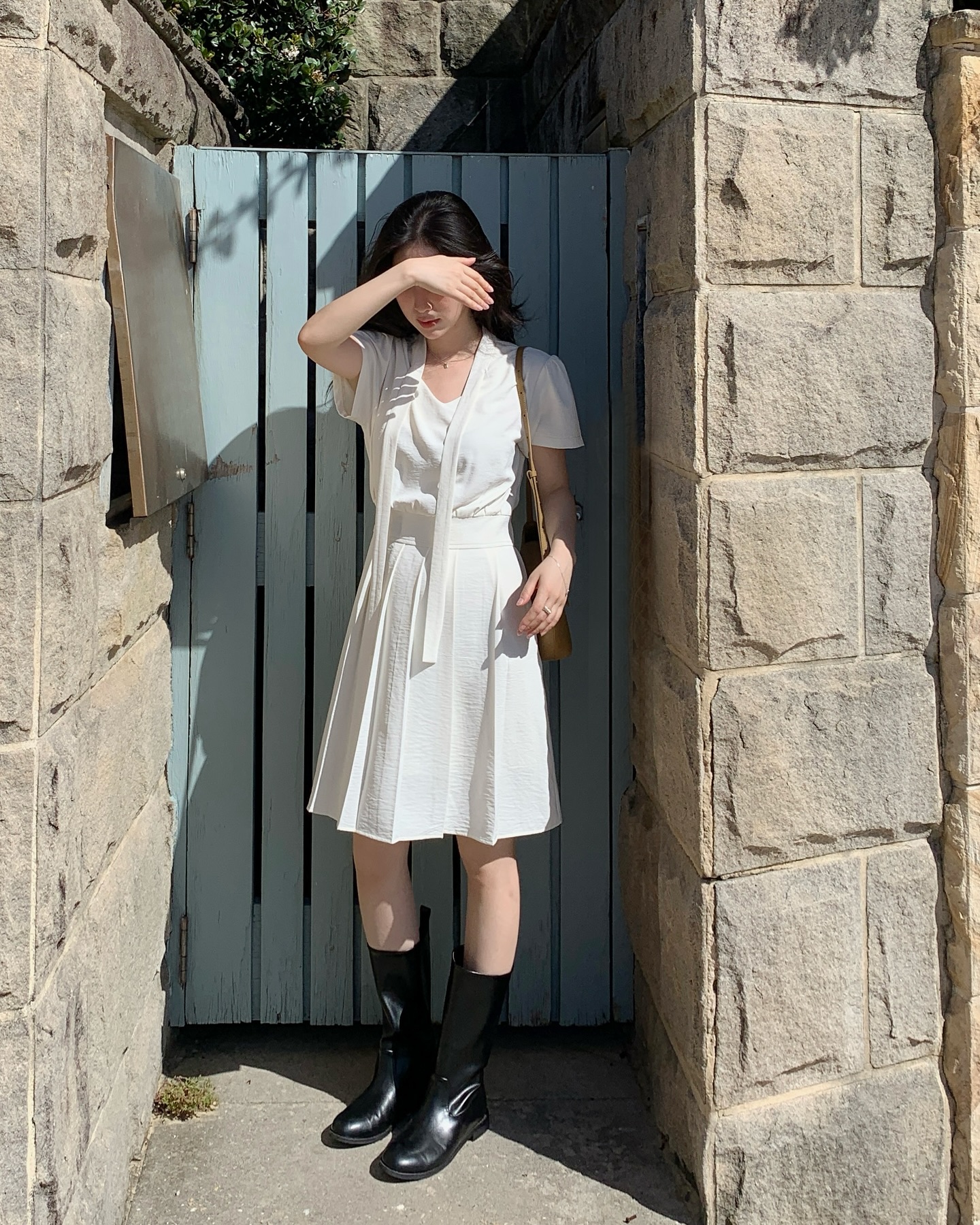 4 kiểu v&aacute;y liền trẻ trung v&agrave; ngọt ng&agrave;o cần c&oacute; trong m&ugrave;a xu&acirc;n- Ảnh 7.