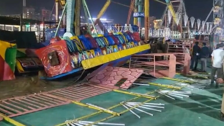 R&ugrave;ng m&igrave;nh khoảnh khắc đu quay khổng lồ đổ sập, 1 cảnh s&aacute;t thiệt mạng- Ảnh 1.