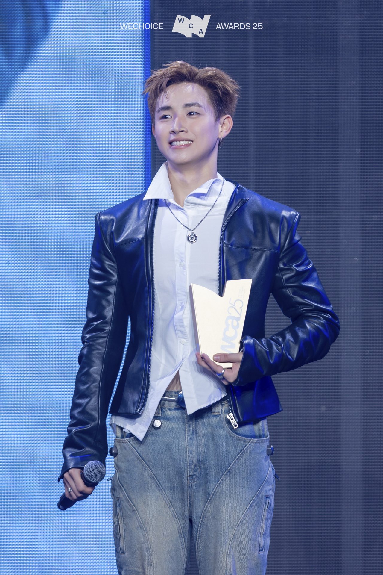 Từ ngôi sao vô danh đến Rising Artist của WeChoice Awards, nam tân binh hot nhất Vbiz đã “đủ nắng” để nở rộ sau 2 năm!- Ảnh 2.