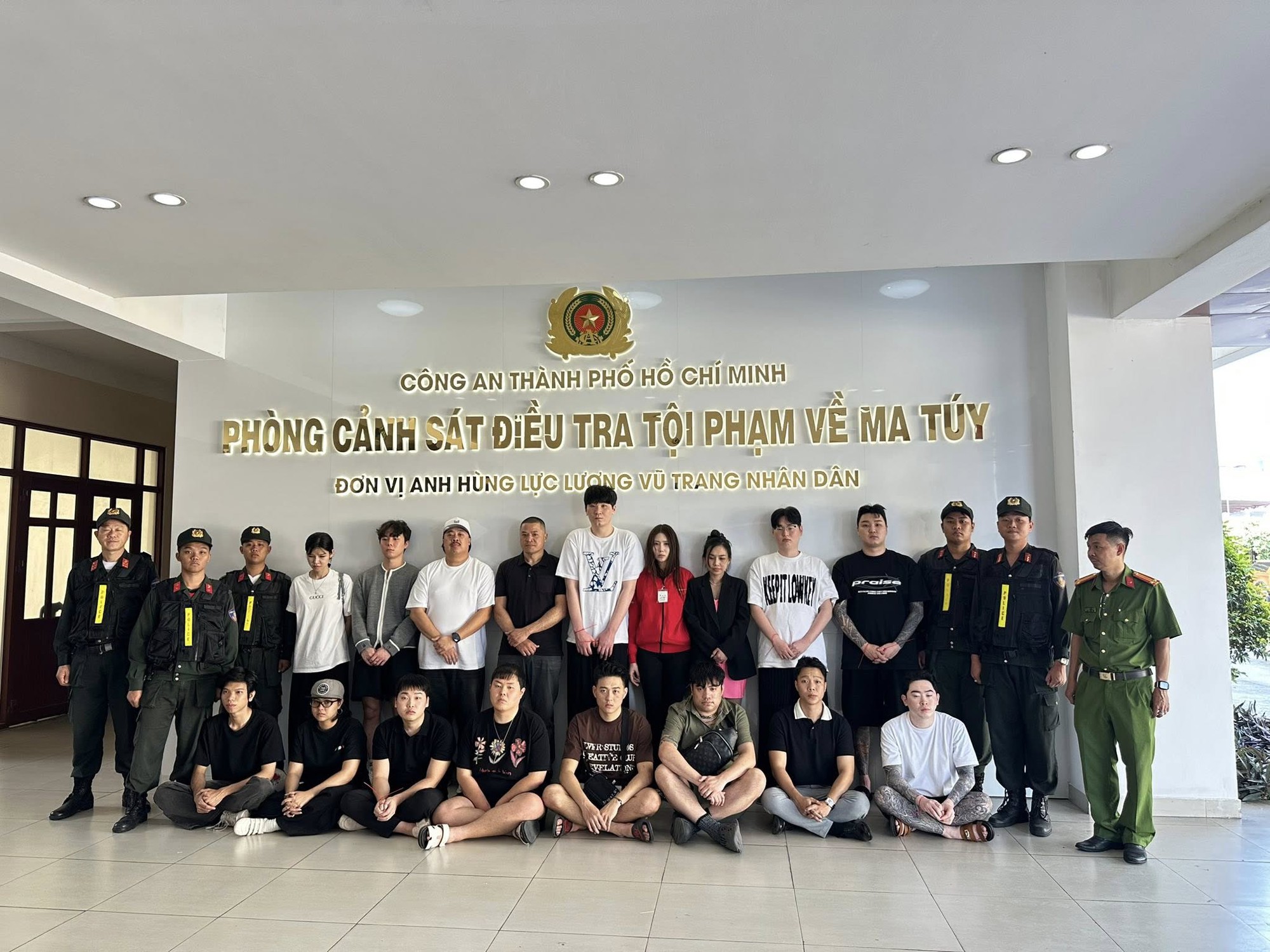 Đột k&iacute;ch bar Aplus ở trung t&acirc;m TP.HCM, nhiều &ldquo;d&acirc;n chơi&rdquo; dương t&iacute;nh với chất ma tu&yacute;- Ảnh 4.