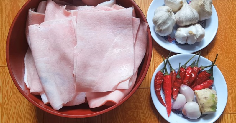 90% người Việt vứt da heo ngay khi nấu ăn - nhưng sự thật ph&iacute;a sau khiến ai cũng giật m&igrave;nh- Ảnh 1.