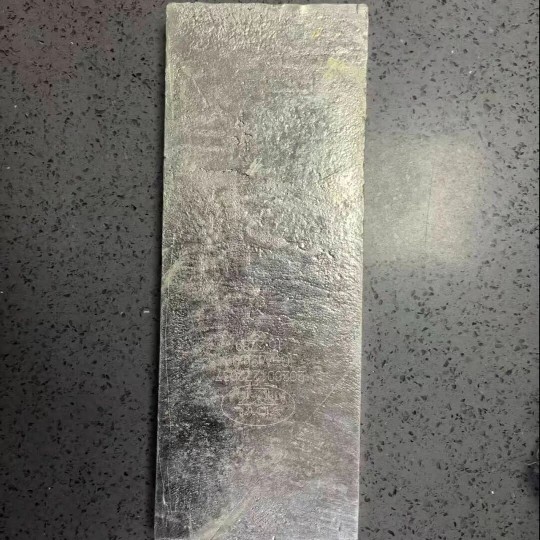 Ph&aacute;t hiện thỏi bạc 15kg trị gi&aacute; 1,4 tỷ đồng trong g&oacute;i h&agrave;ng ship, c&ocirc;ng an sử dụng nhiều biện ph&aacute;p nghiệp vụ v&agrave;o cuộc- Ảnh 3.