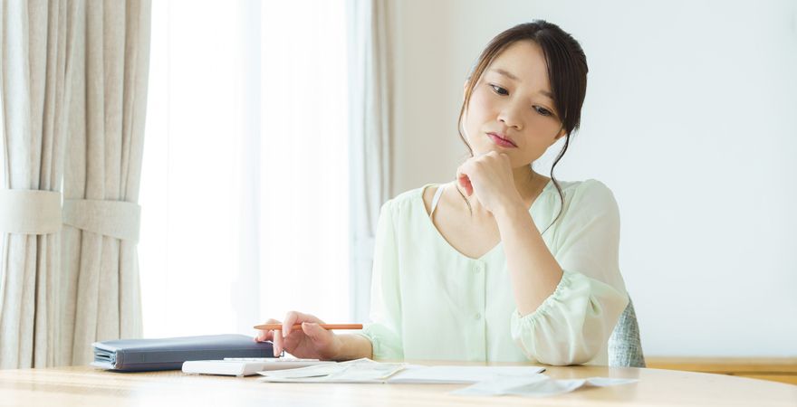 Sau tuổi 40, tôi mới nhận ra: Có những khoản tiền hoàn toàn không cần phải chi - càng chi càng nghèo- Ảnh 1.