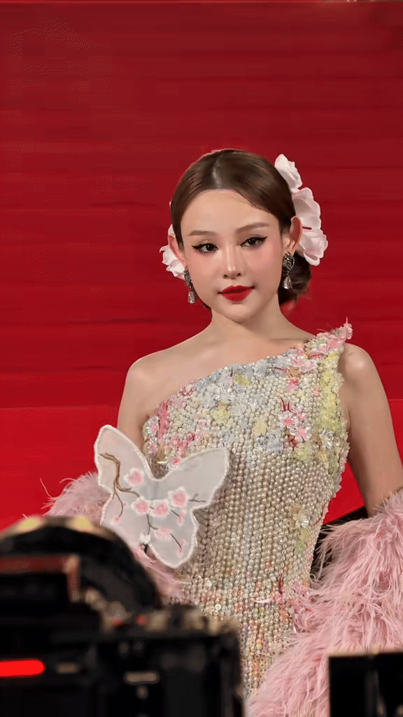 Xả loạt ảnh n&eacute;t căng của hội mỹ nh&acirc;n ở WeChoice Awards 2025: Xứng danh đại tiệc nhan sắc!- Ảnh 4.