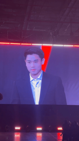 Đ&igrave;nh Bắc t&aacute;i hiện m&agrave;n ăn mừng lịch sử tại WeChoice Awards, n&oacute;i điều &yacute; nghĩa khi lọt Top 10 Nh&acirc;n vật truyền cảm hứng- Ảnh 1.