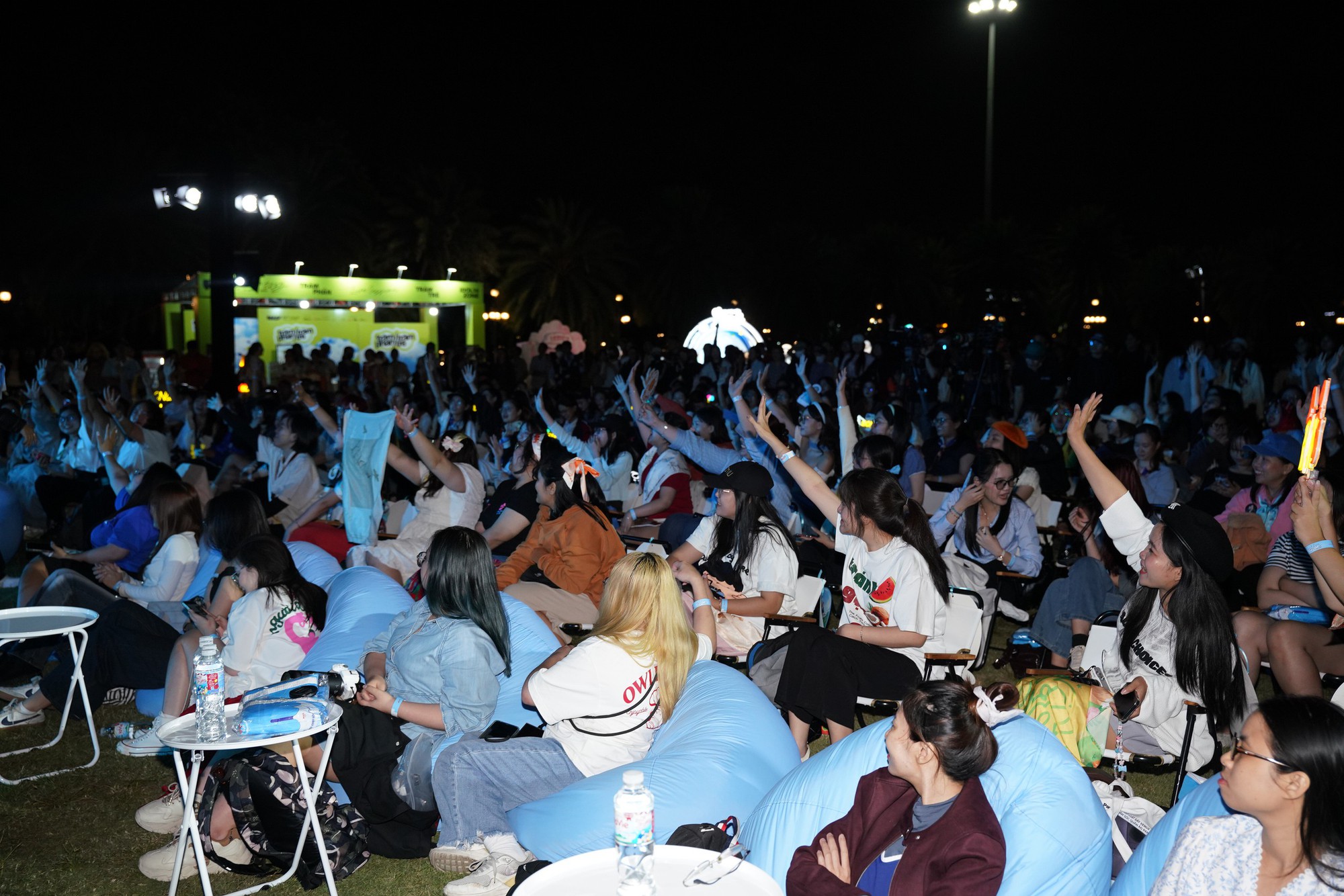 Đại sứ Ch&uacute;t Y&ecirc;n B&ugrave;i C&ocirc;ng Nam c&ugrave;ng c&aacute;c giọng ca Gen Z cực hot mang &ldquo;Ch&uacute;t Y&ecirc;n&rdquo; đến Thế hệ Trăm Phần Trăm Trẻ- Ảnh 2.