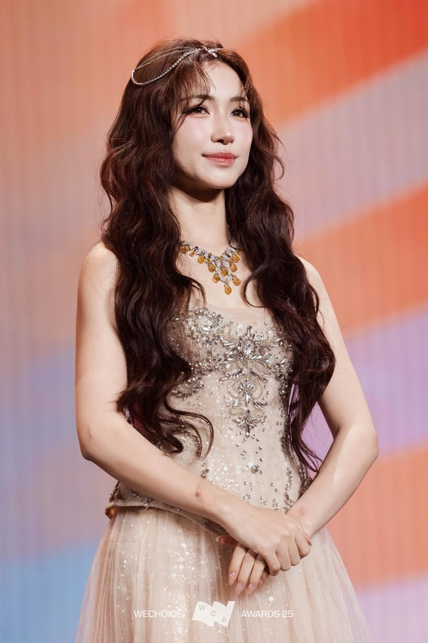 Trọn vẹn trường đoạn x&uacute;c động nhất tại Gala WeChoice 2025: Lần đầu ti&ecirc;n, c&acirc;u chuyện của 21 đề cử Truyền cảm hứng được kể theo c&aacute;ch n&agrave;y!- Ảnh 11.