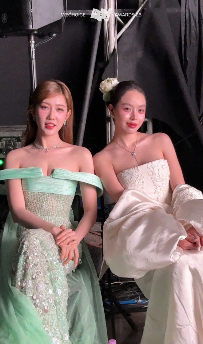 Khung h&igrave;nh đọ sắc đỉnh nhất WeChoice Awards 2025: Thanh Thuỷ v&agrave; Thu&yacute; Ng&acirc;n bất ph&acirc;n thắng bại- Ảnh 2.