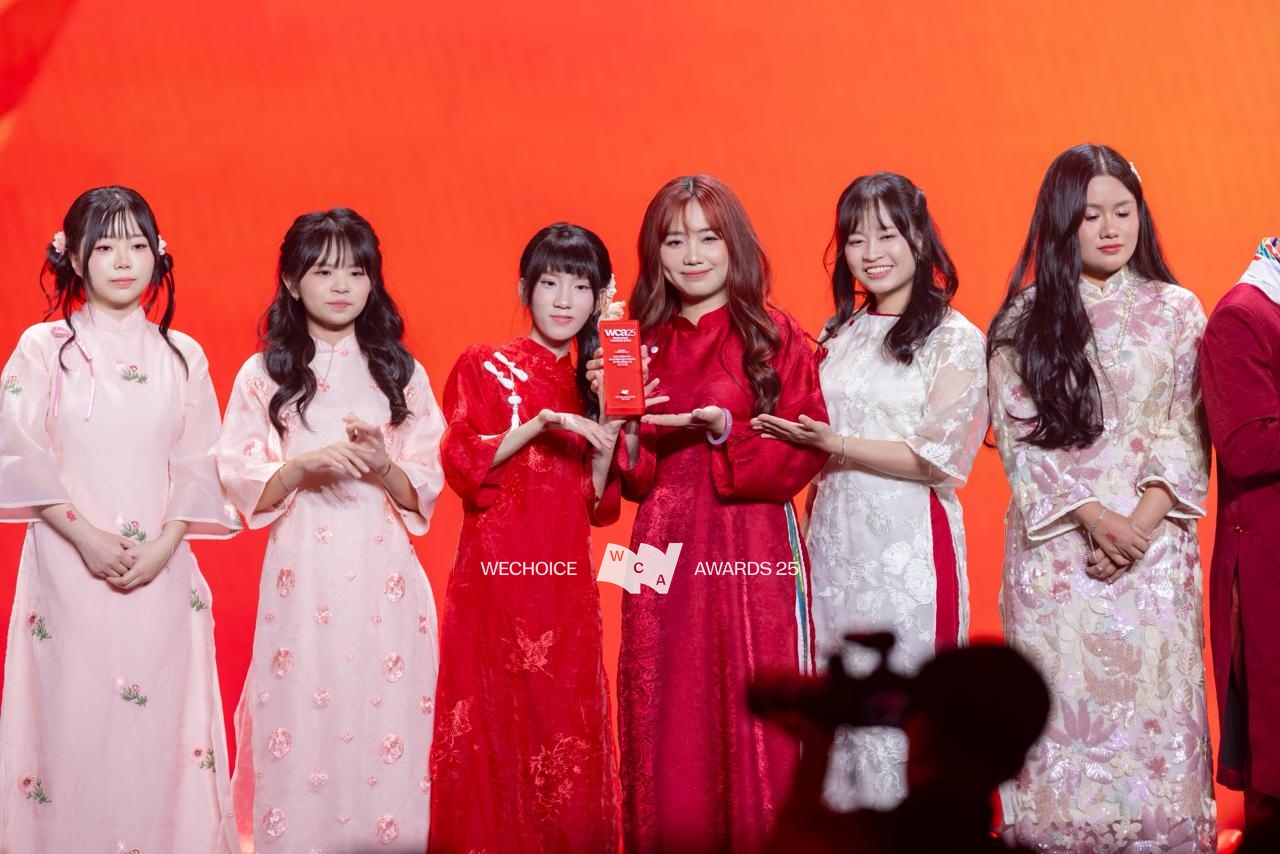 Trọn vẹn trường đoạn x&uacute;c động nhất tại Gala WeChoice 2025: Lần đầu ti&ecirc;n, c&acirc;u chuyện của 21 đề cử Truyền cảm hứng được kể theo c&aacute;ch n&agrave;y!- Ảnh 9.