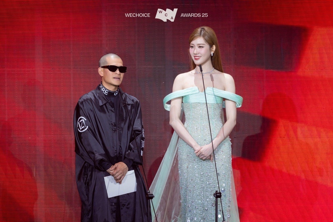 Khung h&igrave;nh đọ sắc đỉnh nhất WeChoice Awards 2025: Thanh Thuỷ v&agrave; Thu&yacute; Ng&acirc;n bất ph&acirc;n thắng bại- Ảnh 10.