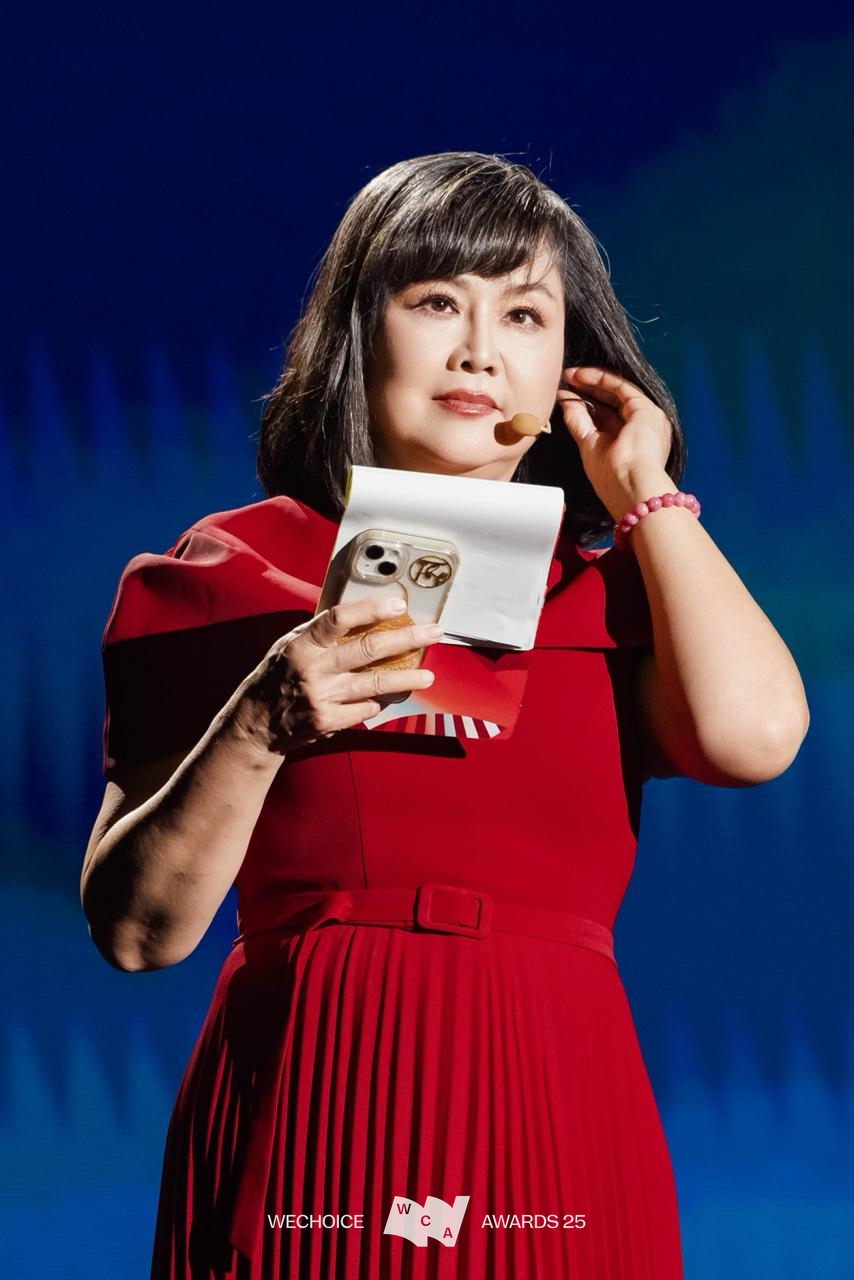 Trọn vẹn trường đoạn x&uacute;c động nhất tại Gala WeChoice 2025: Lần đầu ti&ecirc;n, c&acirc;u chuyện của 21 đề cử Truyền cảm hứng được kể theo c&aacute;ch n&agrave;y!- Ảnh 1.