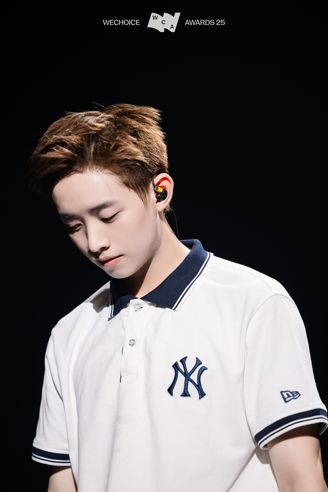 Trọn bộ visual của trai đẹp CONGB tại WeChoice Awards 2025: Chỉ 1 từ quá 