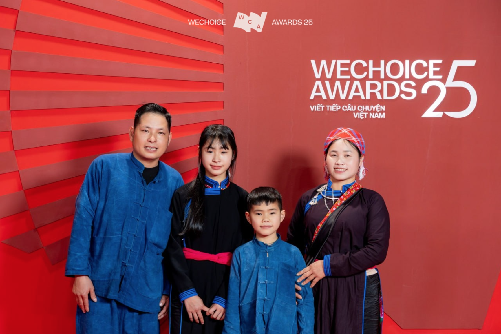 2 thứ được chị Th&ocirc;ng mang từ tận Bản Liền v&agrave;o TP.HCM, mất gần 1 ng&agrave;y di chuyển mới tới nơi- Ảnh 1.